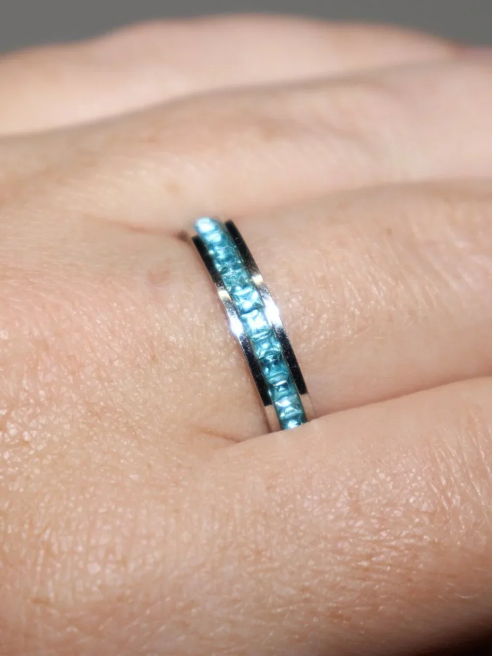 💙✨ Silver Blue Eternity‑Style Band · Size 9.75 · NWOT